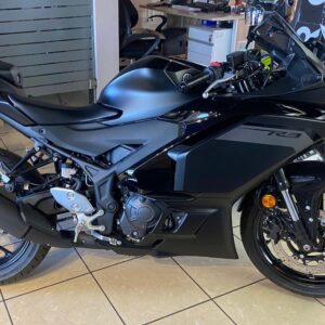 YAMAHA R 3 TECH